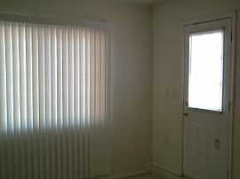 Quiet 4 BR, 3 BA House with Tile Throughout Except Bedrooms  in Las Vegas, NV (Photo 7 of 10)