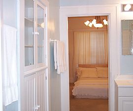 Live/Work at Home - 3 BR, 2 BA Cottage Near Mills Collage  in Oakland, CA (Photo 6 of 8)