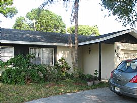 Clean 3 Bedroom House with No Carpet - No Allergy! in Clearwater, FL (Photo 4 of 7)