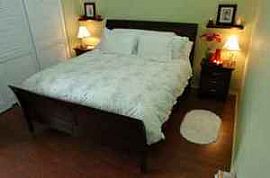 Beautiful and Spacious 2 Bedroom Condo with  Vaulted Ceilings in Encino, CA (Photo 3 of 4)