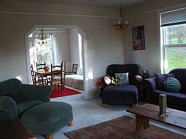 SUNNY, LOVELY, SPACIOUS 3 BEDROOM HOME - GREAT LOCATION in Bellingham, WA (Photo 3 of 6)