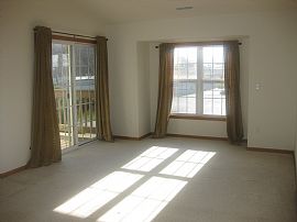 Beautiful Luxurious 3 Bedroom Condo with 2 Car Garage  in New Berlin, WI (Photo 4 of 7)