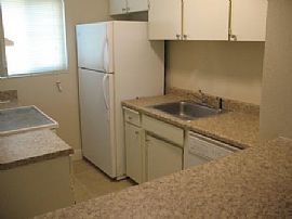 Updated 2 Bedroom Townhome with Rent Special in Concord, CA (Photo 3 of 4)