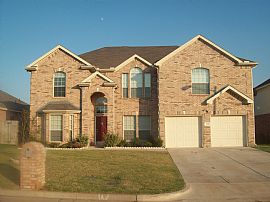 Beautiful 5 Bedroom Home in Mansfield ISD in Mansfield, TX