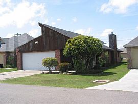 Quiet 3 Br, 2 Ba Garden Home Near River Ranch in Lafayette, LA