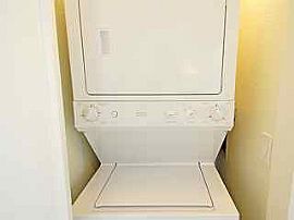 Resort Style Living -1 BR, 1 BA Penthouse Floor Unit in Las Vegas, NV (Photo 9 of 9)