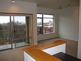 Sharp 2 Bedroom Corner Unit Condo with View in Vancouver, WA (Photo 9 of 12)