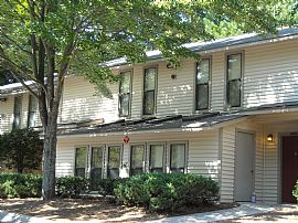 Upscale 2 Bedroom Apartment with Holiday Special  in Austell, GA