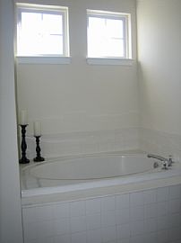 Beautiful 4 Bedroom Home in Lee's Hill in Fredericksburg, VA (Photo 9 of 11)