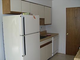 Immaculate 2 Bedroom Townhouse in Liberty Estates in Philadelphia, PA (Photo 3 of 6)