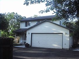 Great 3 BR, 2.5 BA, 1558 Sq. Ft. House with Private Yard in Portland, OR