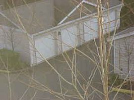 Beautiful 3 Bedroom Townhome Balcony with Great View in Kenmore, WA (Photo 2 of 5)