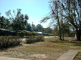 Quiet 3 Bedroom Brick Home with Ceiling Fans in Every Room in Pace, FL (Photo 9 of 12)