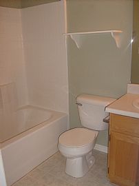 Immaculate 4 BR, 3.5 BA Townhome - Great Neighborhood in Spanish Fork, UT (Photo 4 of 9)