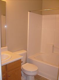 Immaculate 4 BR, 3.5 BA Townhome - Great Neighborhood in Spanish Fork, UT (Photo 5 of 9)