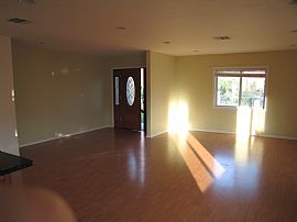 Huge, Remodeled 3 Bedroom Home with Stainless Steel Appliances in Reseda, CA (Photo 2 of 12)