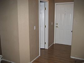Perfect 3 Bedroom Home - Freshly Painted $1120 in North Las Vegas, NV (Photo 2 of 7)