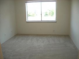 Cozy 2 BR, 1.5 BA Apartment with Big Balcony - 900 Sq. Ft. in Denver, CO (Photo 8 of 12)