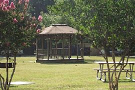 Spacious 2 Bedroom Apartment - Conveniently Located in Montgomery, AL (Photo 7 of 9)