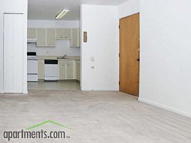 Outstanding 2 Bedroom Apartment with Up to One Month Free in Denver, CO (Photo 3 of 12)