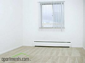 Outstanding 2 Bedroom Apartment with Up to One Month Free in Denver, CO (Photo 8 of 12)