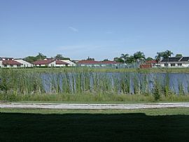 Great Condo 2 Bedroom Condo with 1 Car Garage! in Fort Pierce, FL (Photo 4 of 4)