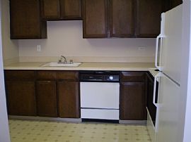 1 Bedroom Apartment - Ready Now! 670 Sq. Ft. - Huge Balcony in Denver, CO (Photo 12 of 12)