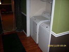 Cozy 2 BR, 1.5 BA Townhome with Finished Walkout Basement in Bellevue, NE (Photo 5 of 5)