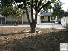 Great 2 Bedroom Home on a Corner Lot with New Roof in Santa Ana, CA (Photo 3 of 3)