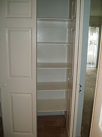 Cozy  Lake View Studio Condo with Large Balcony in Oakland, CA (Photo 3 of 10)