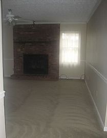 Spacious 3 Bedroom Brick Home Rent or Rent to Own - Free Dec. in Knoxville, TN (Photo 4 of 8)