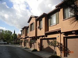 Irvine 2001 Built 3 Bedroom 2.5 Bath Townhouse For Rent in Irvine, CA (Photo 2 of 11)