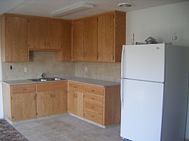 Beautiful Newly Remodeled 1 BR, 1 BA Apartment with New Paint in Clovis, CA (Photo 2 of 7)