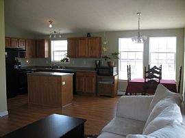 Great, Newer, Sunny 3 Bedroom Home - Move in Before Christmas! in Portland, ME (Photo 4 of 8)