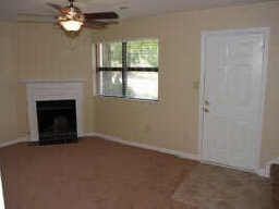 SPACIOUS 3 Bedroom Townhome - Walk to Downtown! Great Duplex!  in Woodstock, GA