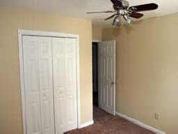 SPACIOUS 3 Bedroom Townhome - Walk to Downtown! Great Duplex!  in Woodstock, GA (Photo 2 of 4)