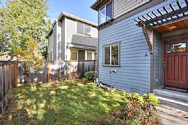 Beautiful 2 Bedroom Townhouse - Central District in Seattle, WA