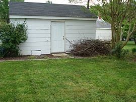 Spacious Cape Cod Style 2 BR, 1.5 BA House - Off Main St. in Kilmarnock, VA (Photo 2 of 4)