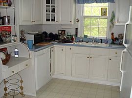 Spacious Cape Cod Style 2 BR, 1.5 BA House - Off Main St. in Kilmarnock, VA (Photo 4 of 4)