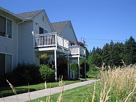 Affordable 2 Bedroom Apartment with All The Luxuries in Beaverton, OR (Photo 4 of 5)