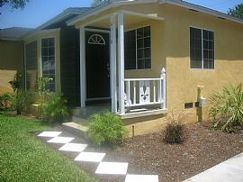 Tuscany in The Valley! 2 BR, 1 BA Home in Quaint  Neighborhood  in Lake Balboa, CA