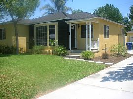 Tuscany in The Valley! 2 BR, 1 BA Home in Quaint  Neighborhood  in Lake Balboa, CA (Photo 8 of 12)