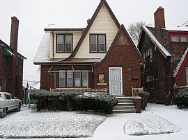 Nice 2 Bedroom Apartment with Full Basement on 2nd Floor in Detroit, MI