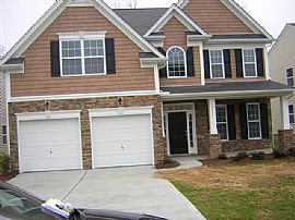 Spacious 5 Bedroom House in Great Neighborhood and Schools in Davidson, NC (Photo 10 of 10)