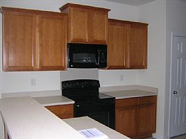 Spacious 5 Bedroom House in Great Neighborhood and Schools in Davidson, NC (Photo 2 of 10)