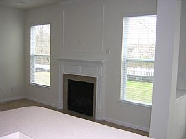 Spacious 5 Bedroom House in Great Neighborhood and Schools in Davidson, NC (Photo 5 of 10)