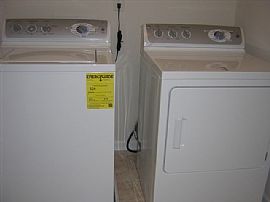 Spacious 5 Bedroom House in Great Neighborhood and Schools in Davidson, NC (Photo 6 of 10)