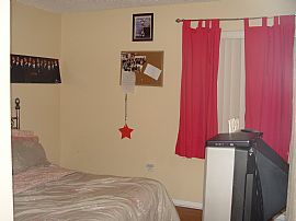 Remodeled 3 Br, 2 Ba Townhome - Spacious Backyard - $1575 in Miami, FL (Photo 5 of 6)