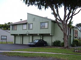 Huge 3 Bedroom Condo with Upgraded Bathrooms and Floors. in Lauderhill, FL