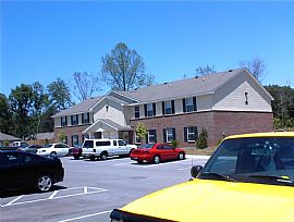 Charming 2 Bedroom - Steps Away From Cumberland State Park in Monteagle, TN (Photo 1 of 2)